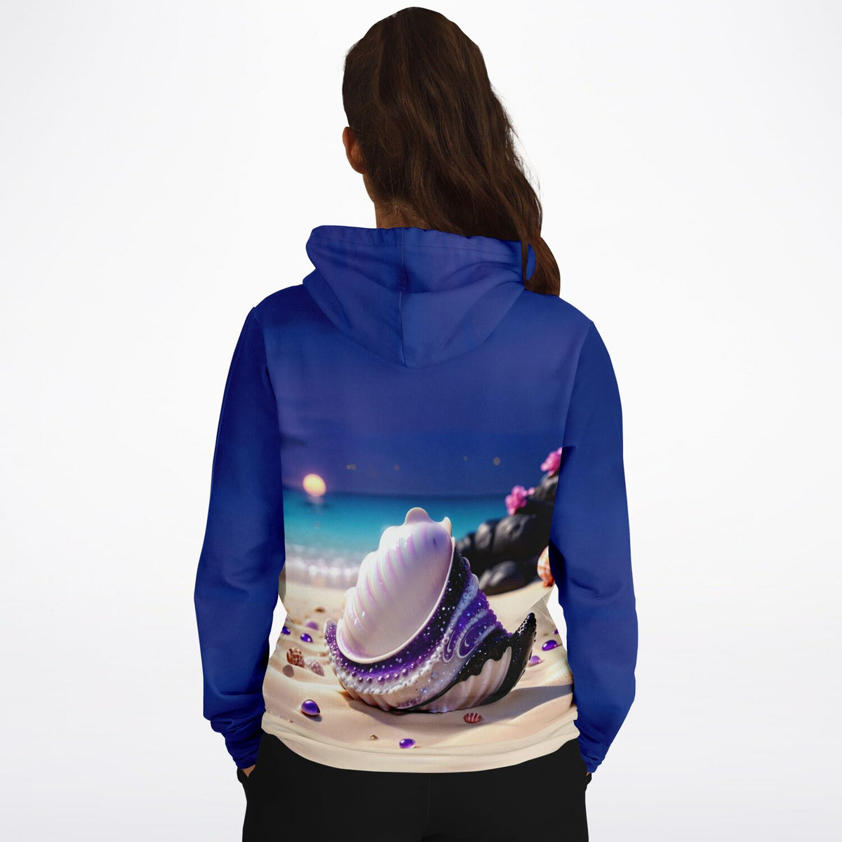 Dreamer Hoodie in Violett mit Muschel-Motiv im All-Over-Print Design auf dem Rücken