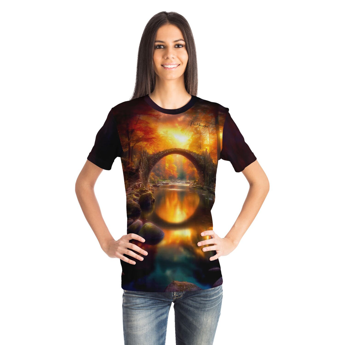 Frau trägt Dreamer T-Shirt mit Brücke der ewigen Stunde Motiv, das auch als Diamond Painting oder Malen nach Zahlen beliebt ist