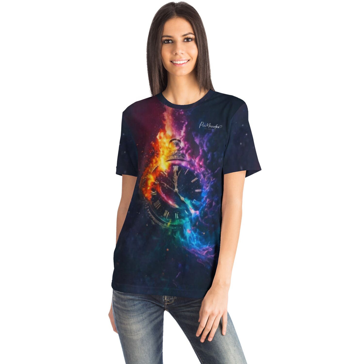 Frau trägt ein schwarzes Dreamer T-Shirt mit buntem Uhren-Motiv, inspiriert von Diamond Painting und Malen nach Zahlen