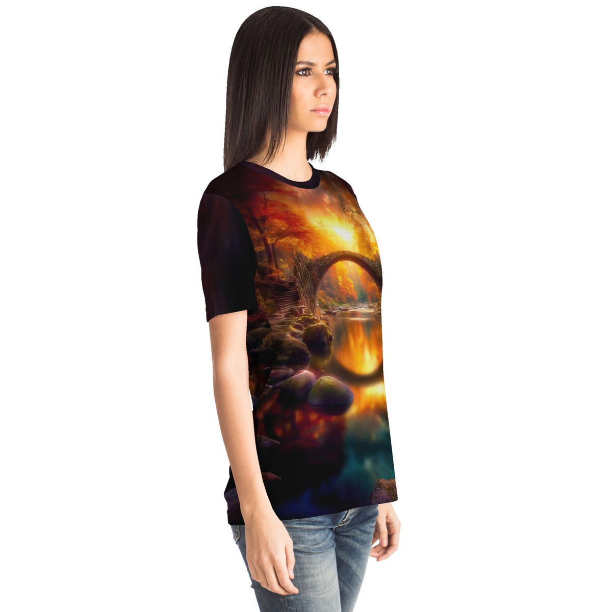 Frau trägt Dreamer T-Shirt mit Brücke der ewigen Stunde Motiv, das an Diamond Painting und Malen nach Zahlen Landschaften erinnert