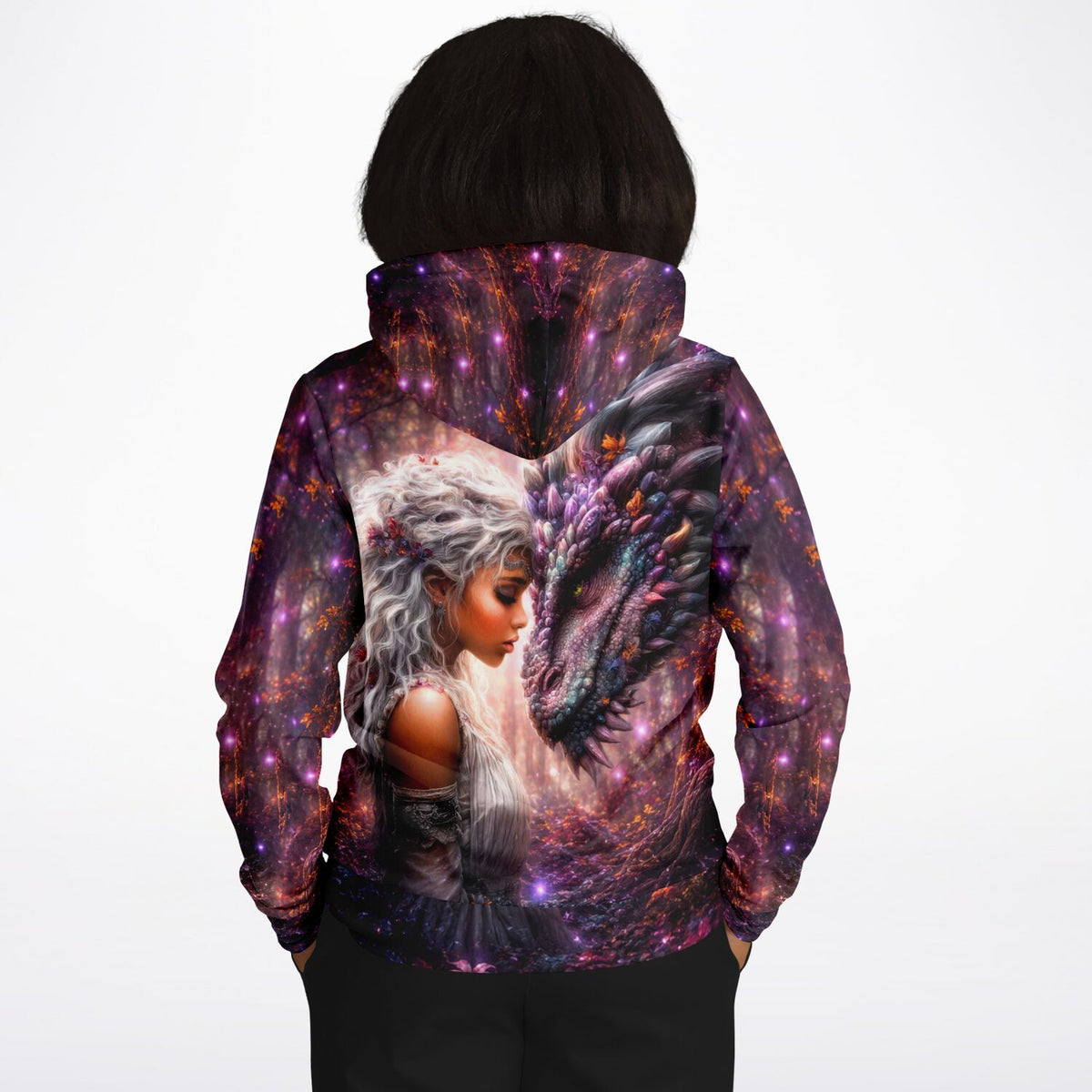 Dreamer Hoodie Seelenbund mit Fantasy-Motiv einer Elfe und einem Drachen, passend zur Ästhetik von Diamond Painting und Kunst