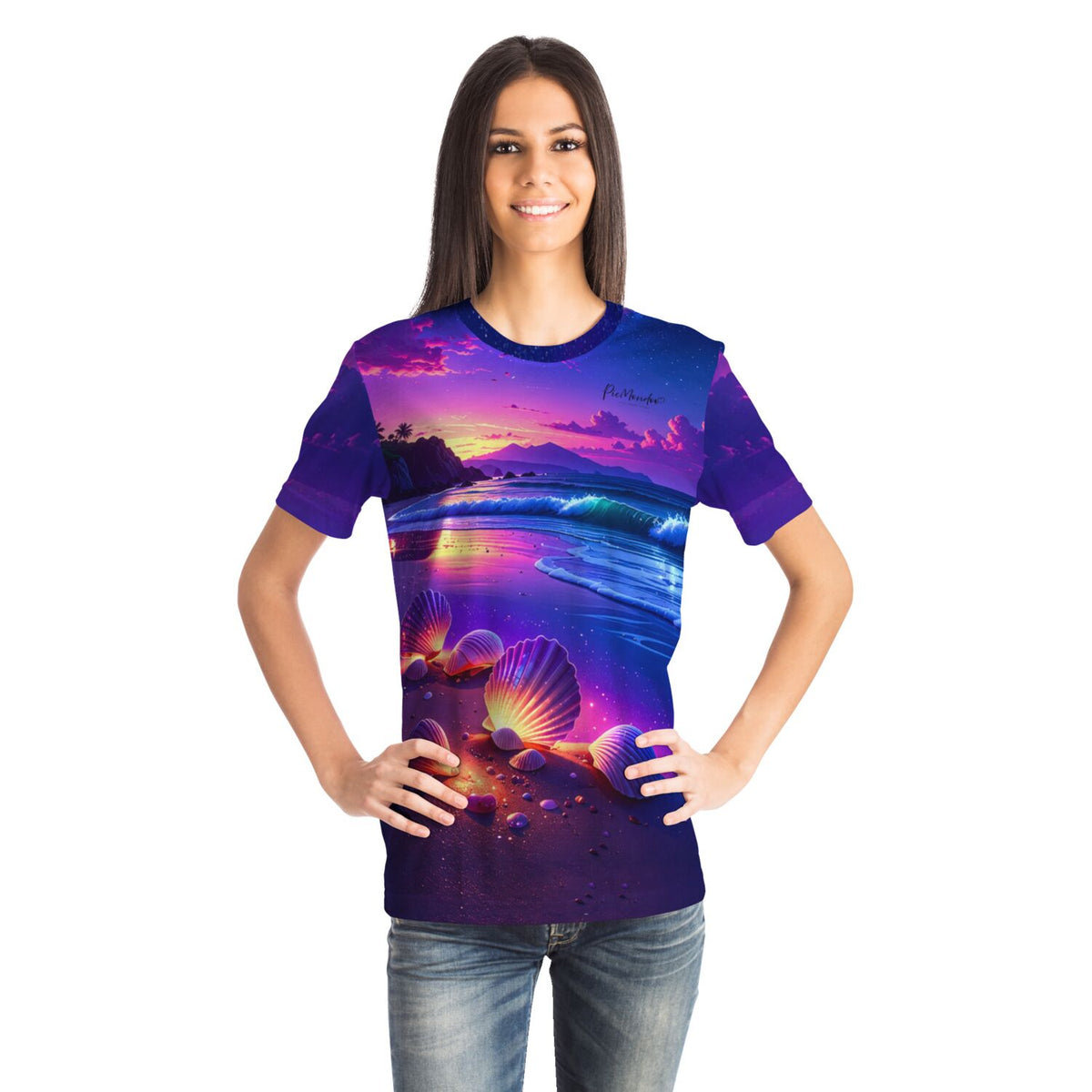 Frau trägt Dreamer T-Shirt mit leuchtendem Wunschmuschel-Motiv im Stil von Diamond Painting und Malen nach Zahlen