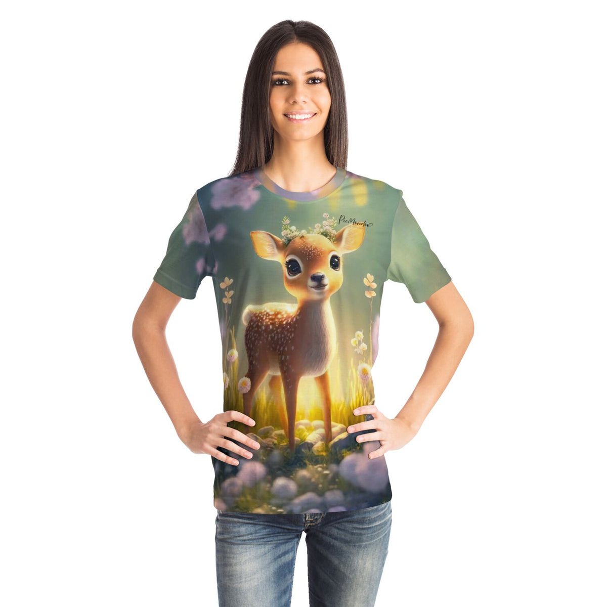Frau trägt Dreamer T-Shirt mit liebevollem Rehkitz Anabell Motiv, passend für Fans von Malen nach Zahlen und DIY-Kunst