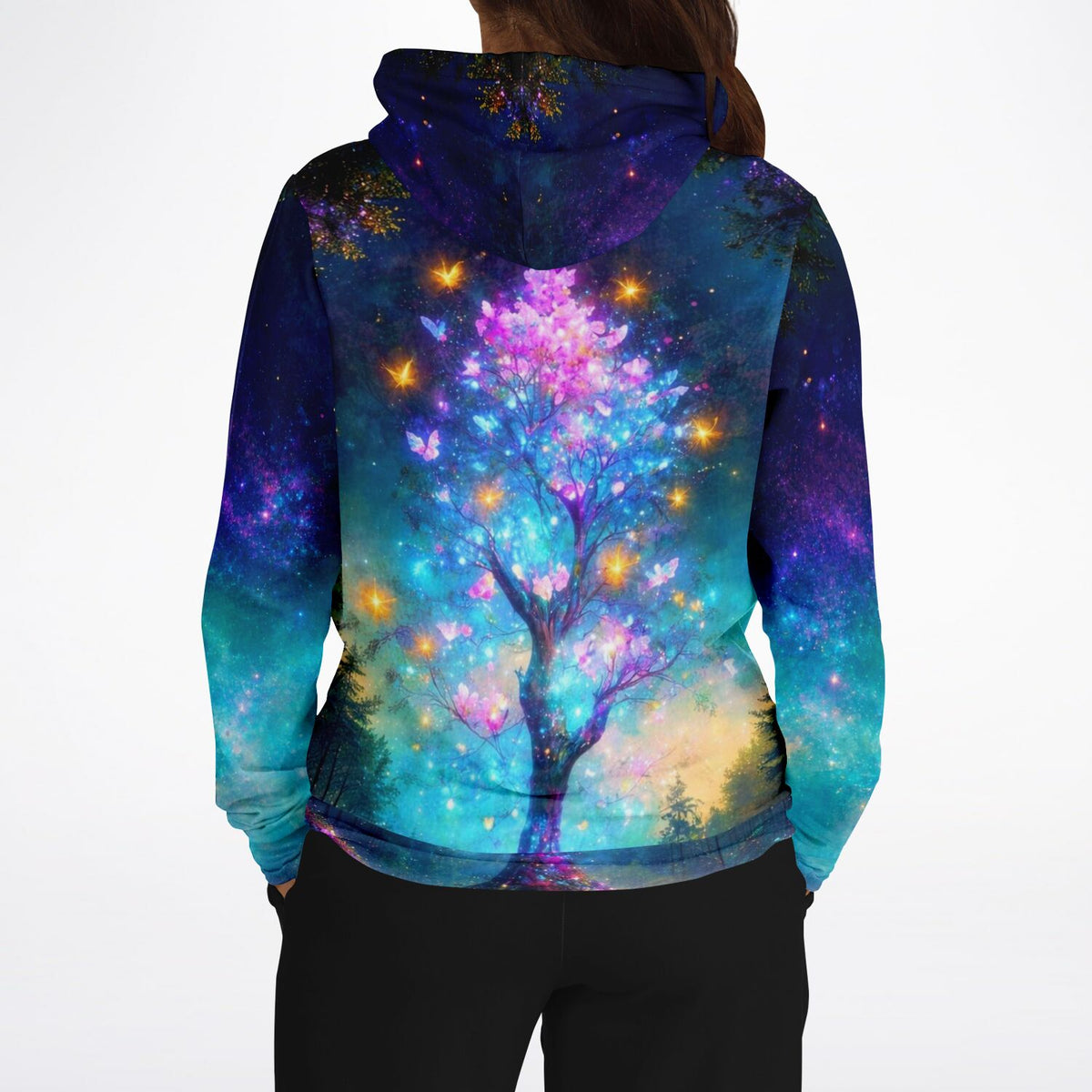 Dreamer Hoodie mit Schmetterlingsbaum-Motiv, inspiriert von Diamond Painting Details, in strahlenden Blau- und Pinktönen.