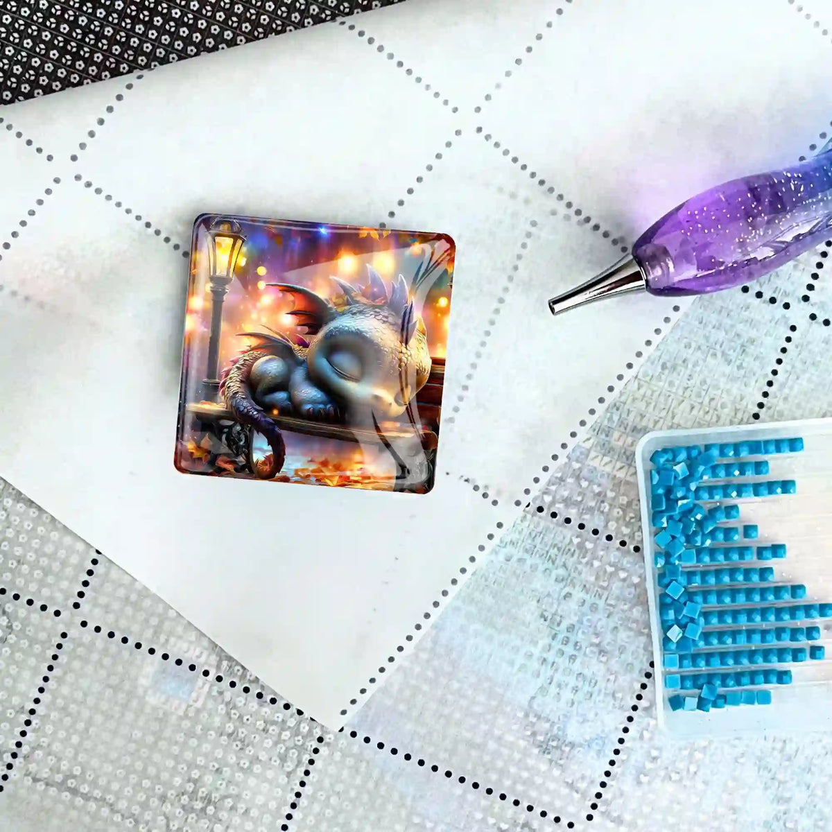 Magischer Lumos Schlummer Cover Minder für Diamond Painting auf einer Leinwand mit glitzerndem Stift und Steinen