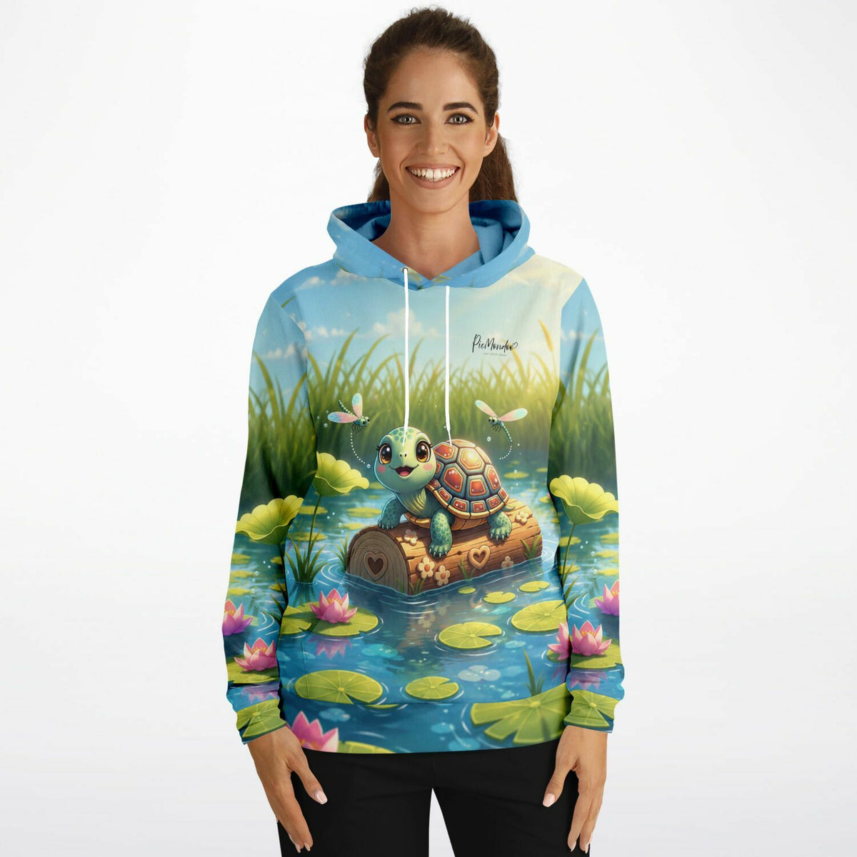 Frau trägt Hoodie mit niedlichem Schildkrötenmädchen Karla im Stil beliebter Diamond Painting Motive