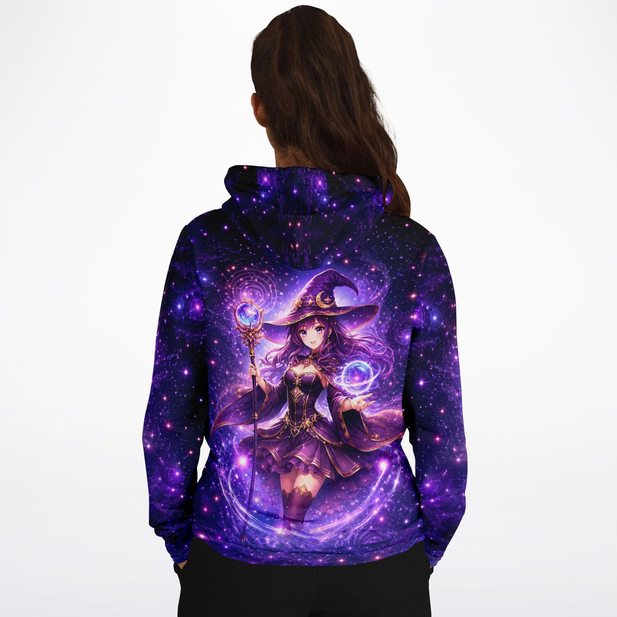 Dreamer Hoodie Celestara mit lilafarbenem Weltraum-Motiv und Anime-Hexe, perfekt für Fans von Diamond Painting Kunst.