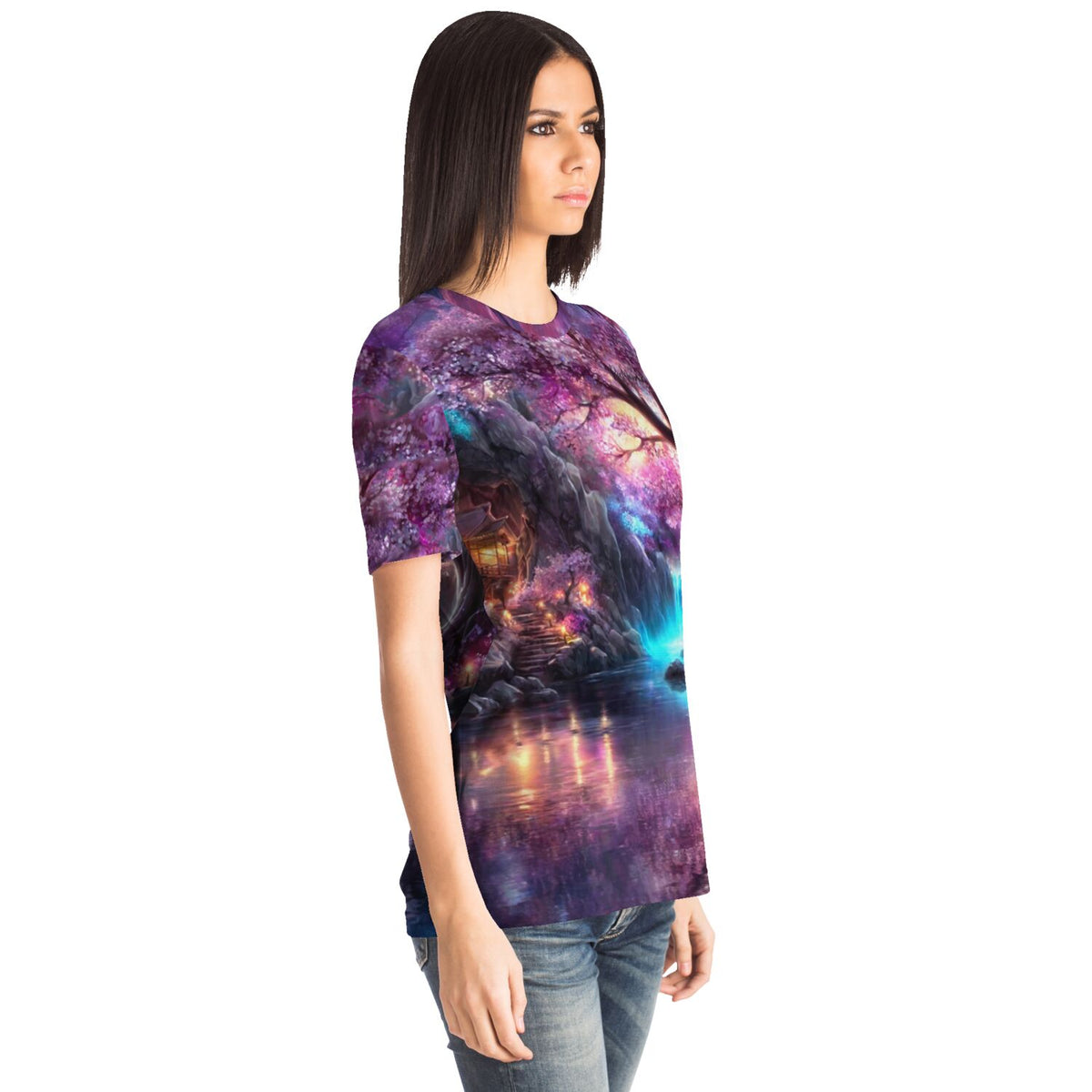 Frau trägt Dreamer T-Shirt mit leuchtendem Sakura-Kirschblüten-Motiv im Stil unserer Malen nach Zahlen Kunstwerke