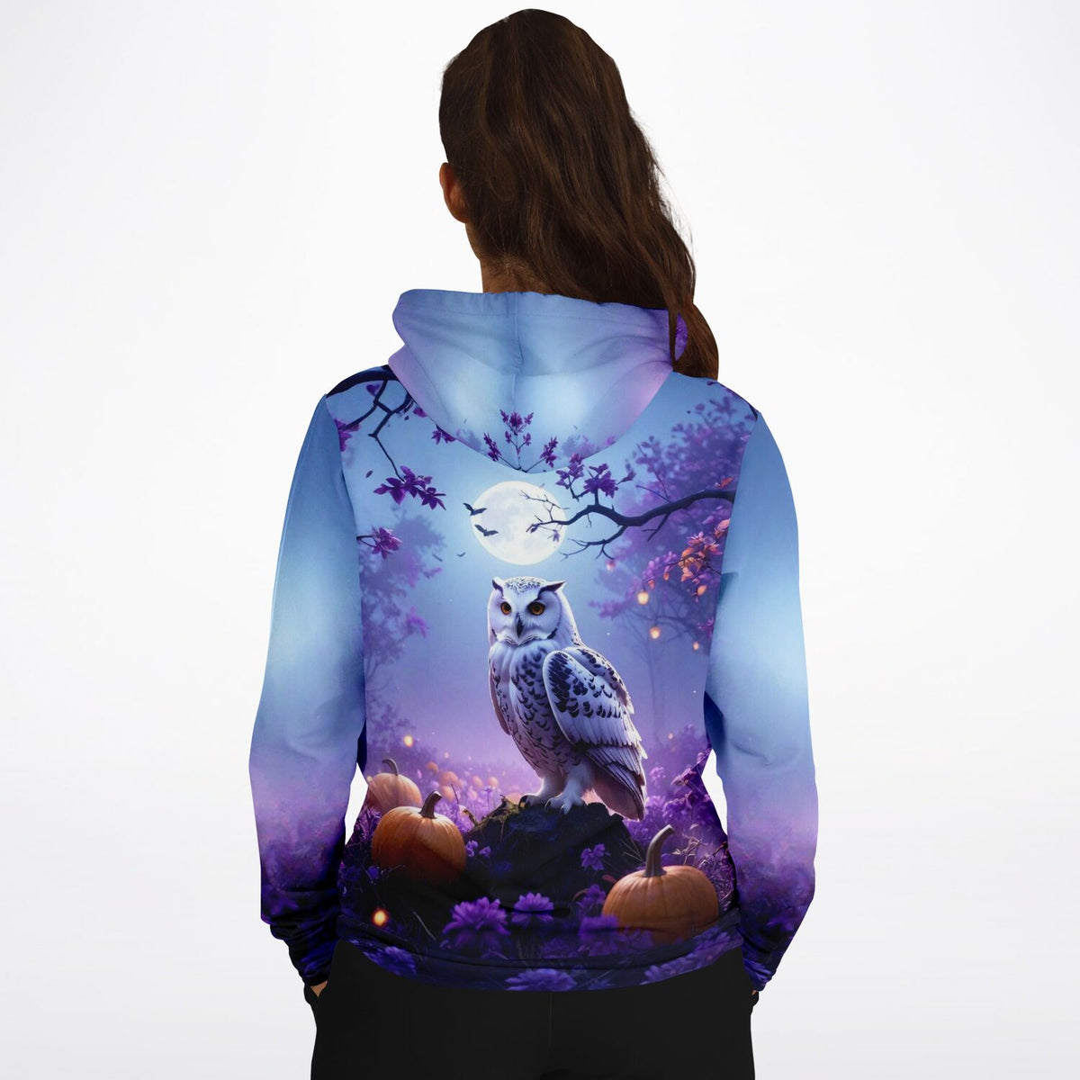 Dreamer Hoodie Nachtwächter mit Eulen Motiv auf Kürbisfeld unter Vollmond, vergleichbar mit Diamond Painting Designs.
