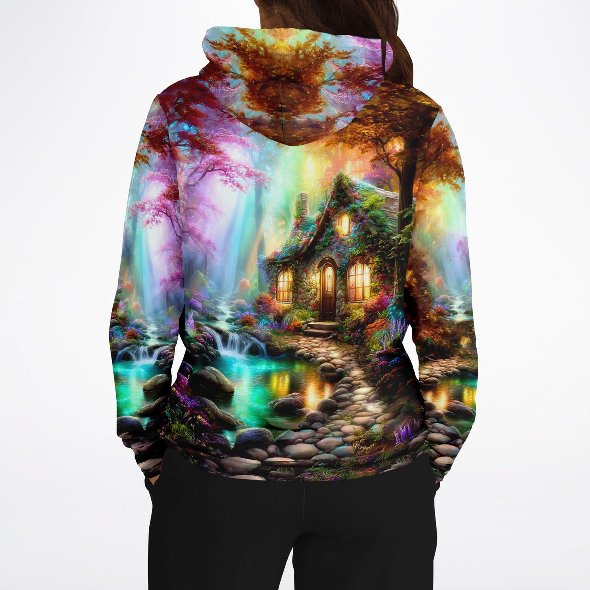 Dreamer Hoodie mit farbenfrohem Märchenhaus-Motiv, das an ein detailreiches Diamond Painting oder Malen nach Zahlen erinnert.