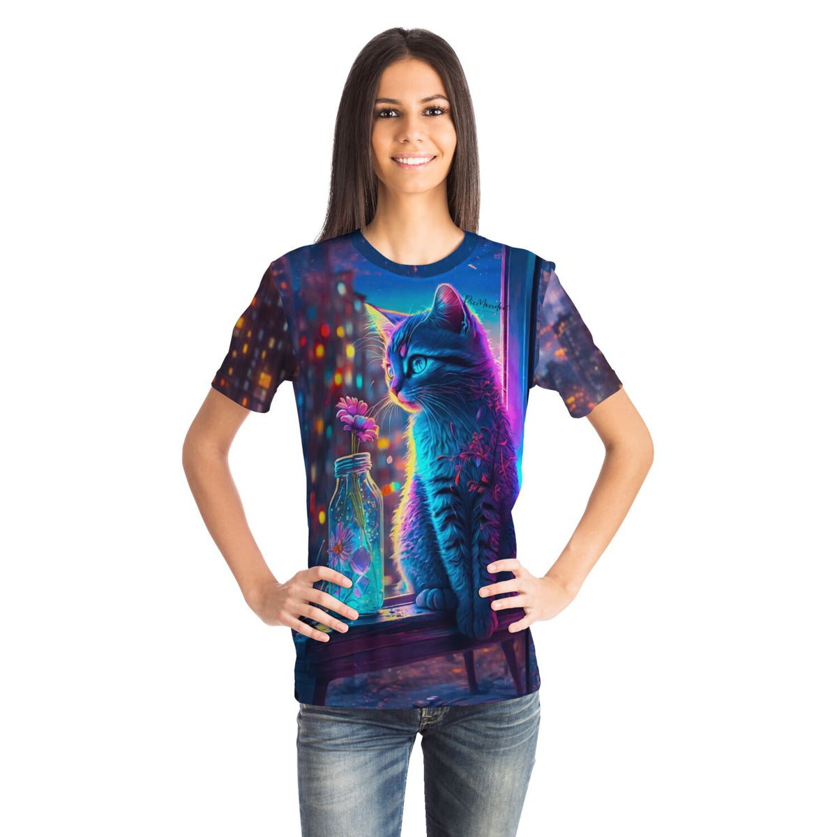 Frau trägt Dreamer T-Shirt mit Diamond Painting Motiv Little Cat of Flowers in neonfarbenem Design