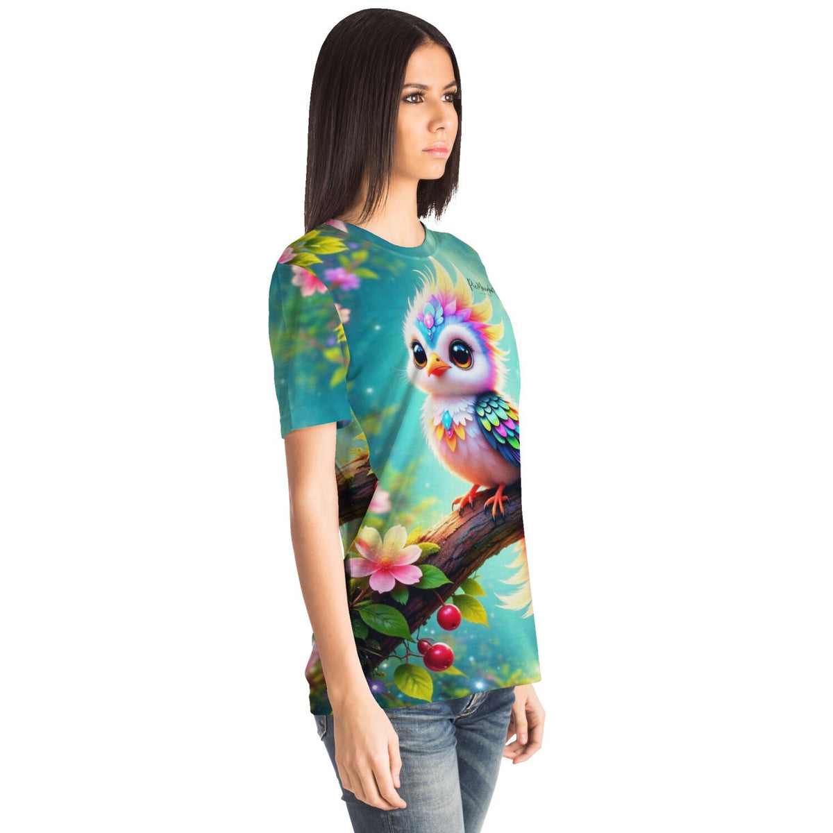 Frau trägt Dreamer T-Shirt mit buntem Vogel-Motiv im Stil von Diamond Painting und Malen nach Zahlen Kunst