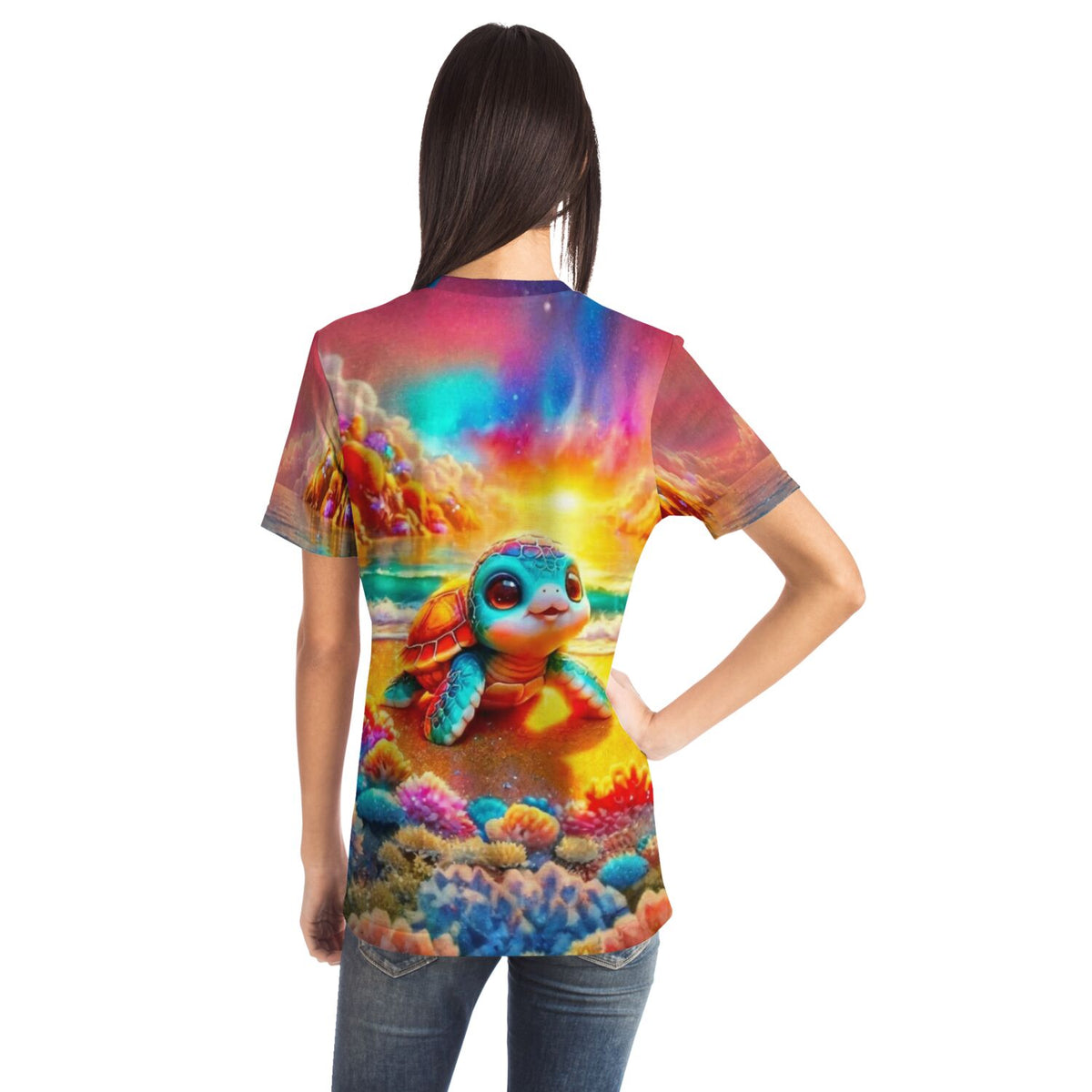 T-Shirt mit buntem Schildkröten-Motiv im Diamond Painting Stil, farbenfroher Funkelstrand bei Sonnenuntergang