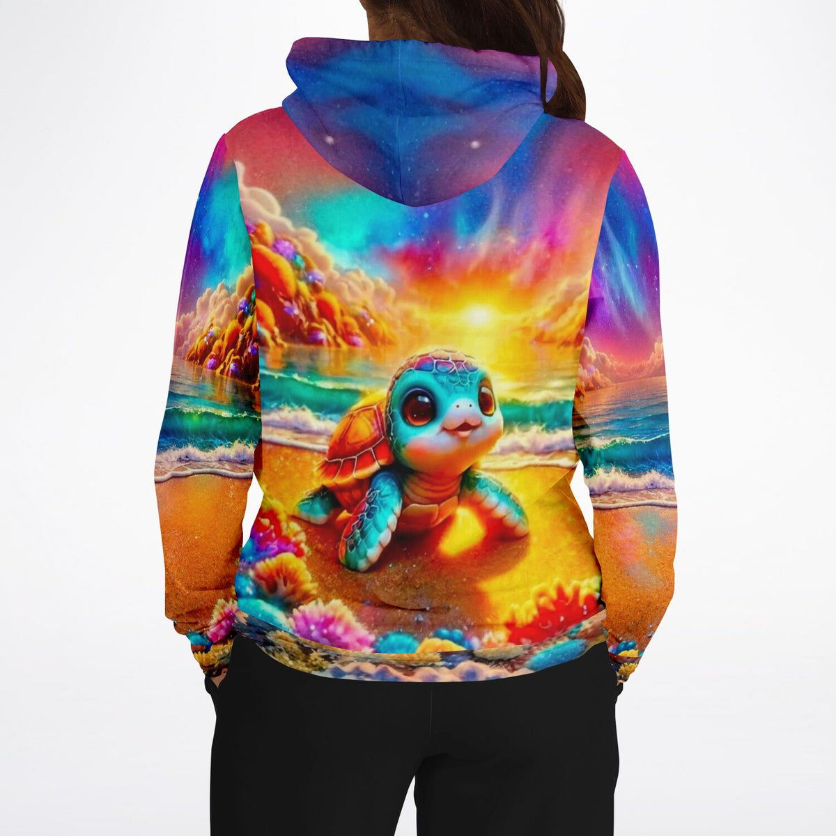 Bunter All-Over-Print Hoodie mit Motiven, die an Diamond Painting und Malen nach Zahlen Kunstwerke erinnern: Schildkröte am Strand
