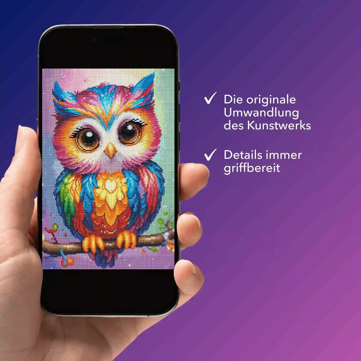 Smartphone zeigt digitale Diamond Painting Anleitung der bunten Eule Fridolin aus der Picmondoo Bildmappe als PDF.