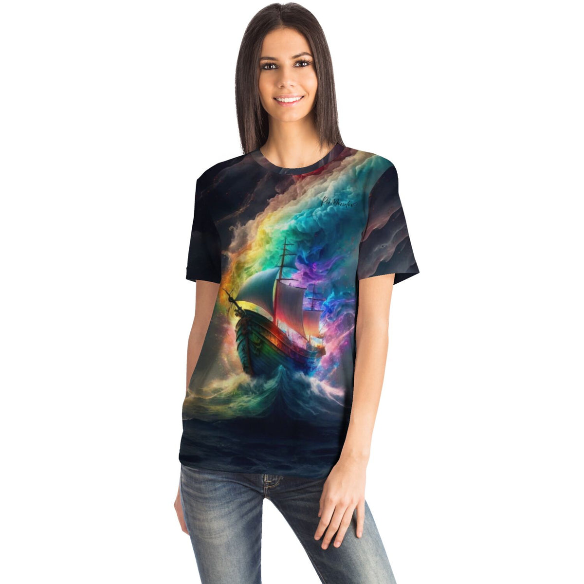 Frau trägt T-Shirt mit buntem Segelschiff Motiv im Stil von Diamond Painting und Malen nach Zahlen Kunstwerken