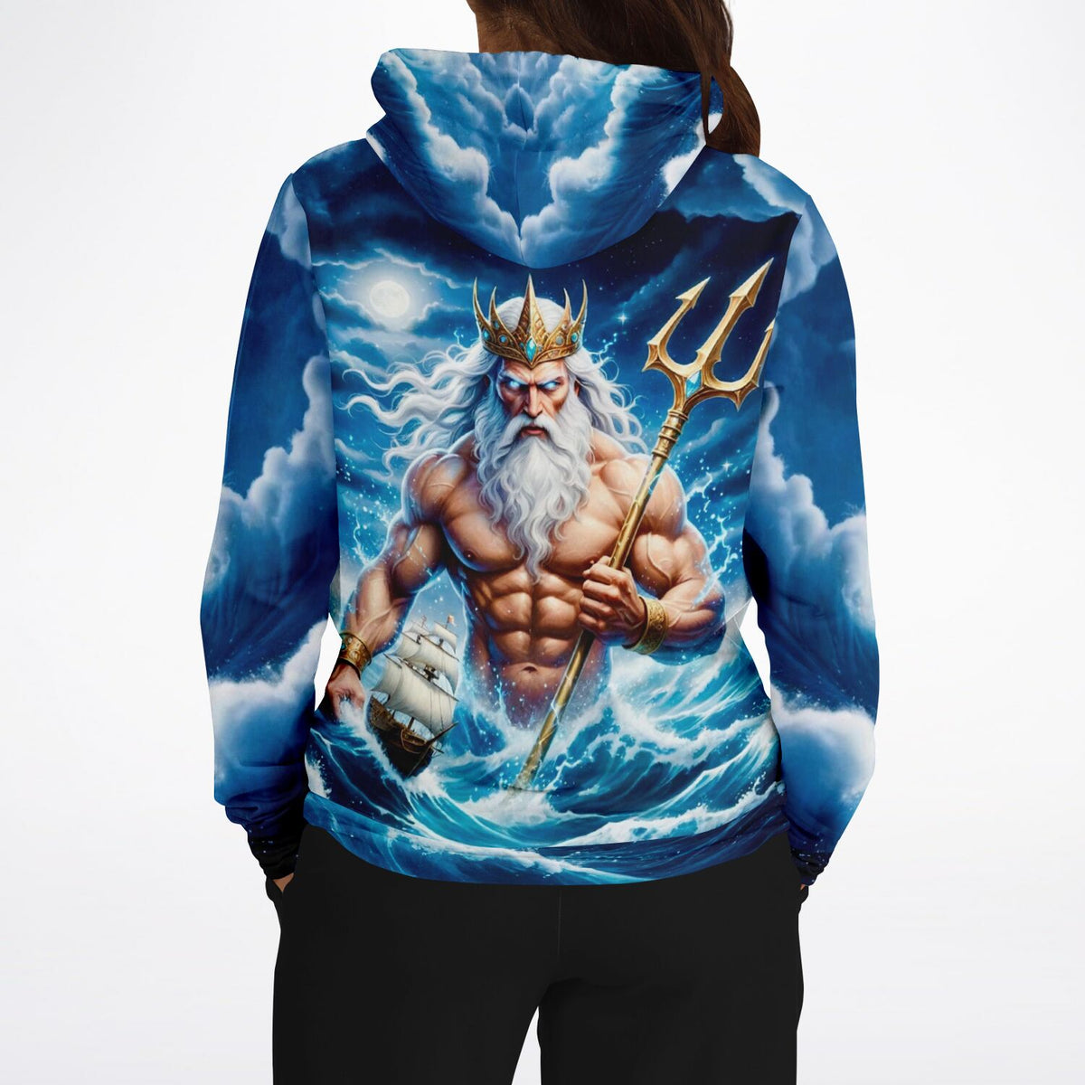 Dreamer Hoodie mit Poseidon Motiv, blaue Wellen und Dreizack als All-Over-Print Design für Fans von Diamond Painting