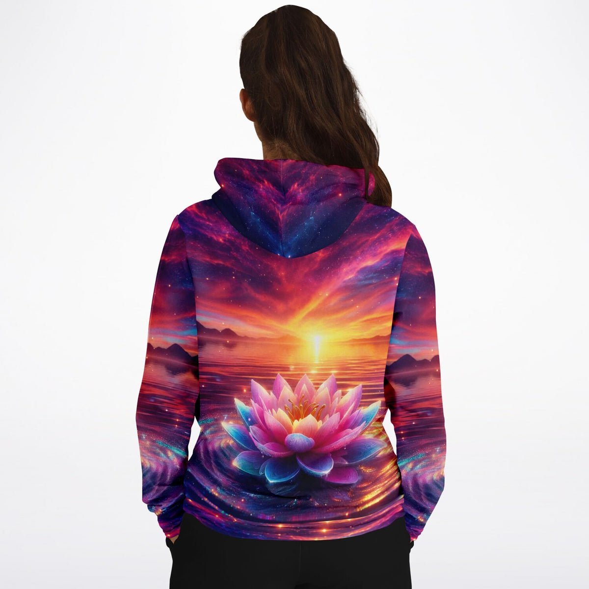 Dreamer Hoodie mit Lotusblüten-Print in bunten Galaxie-Farben, passend zu künstlerischem Design wie Diamond Painting.