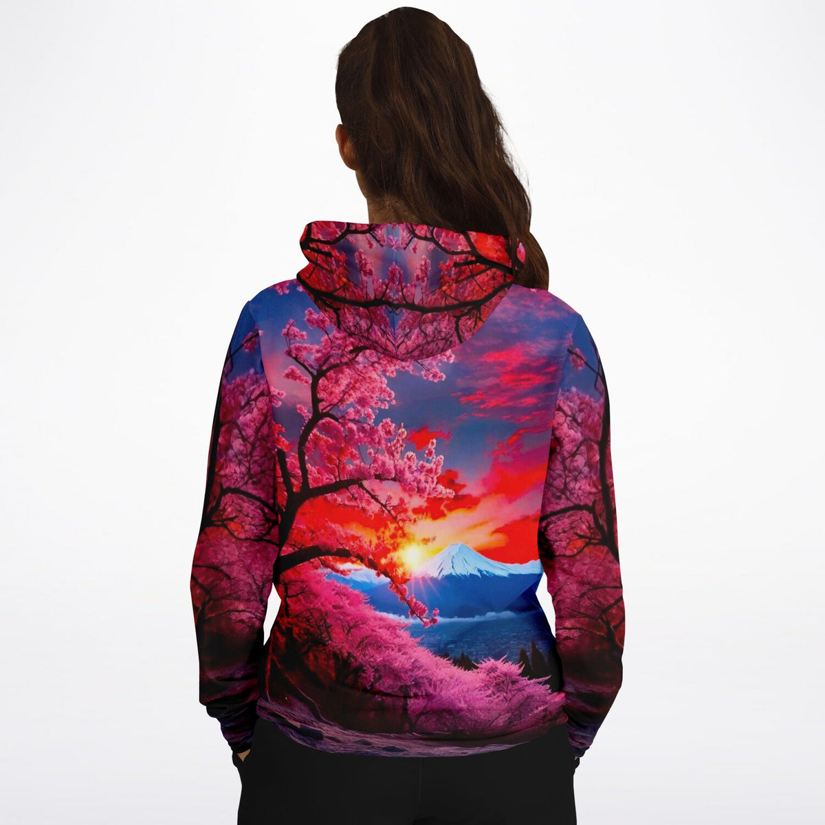 Dreamer Hoodie mit Kirschblüten und Berg-Motiv als Inspiration für Diamond Painting oder Malen nach Zahlen