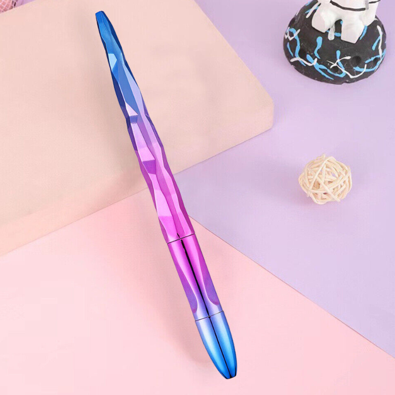 XXL Diamond Painting Stift in lila-blauem Farbverlauf als hochwertiges Zubehör für präzises Arbeiten am 5D Kunstwerk