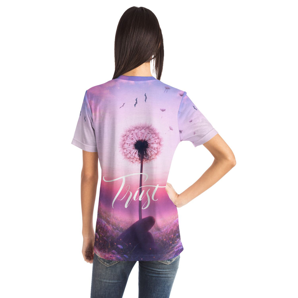 Dreamer T-Shirt mit Trust Motiv, Pusteblume, rosa Sonnenuntergang und fliegenden Vögeln als hochwertiger Allover-Druck