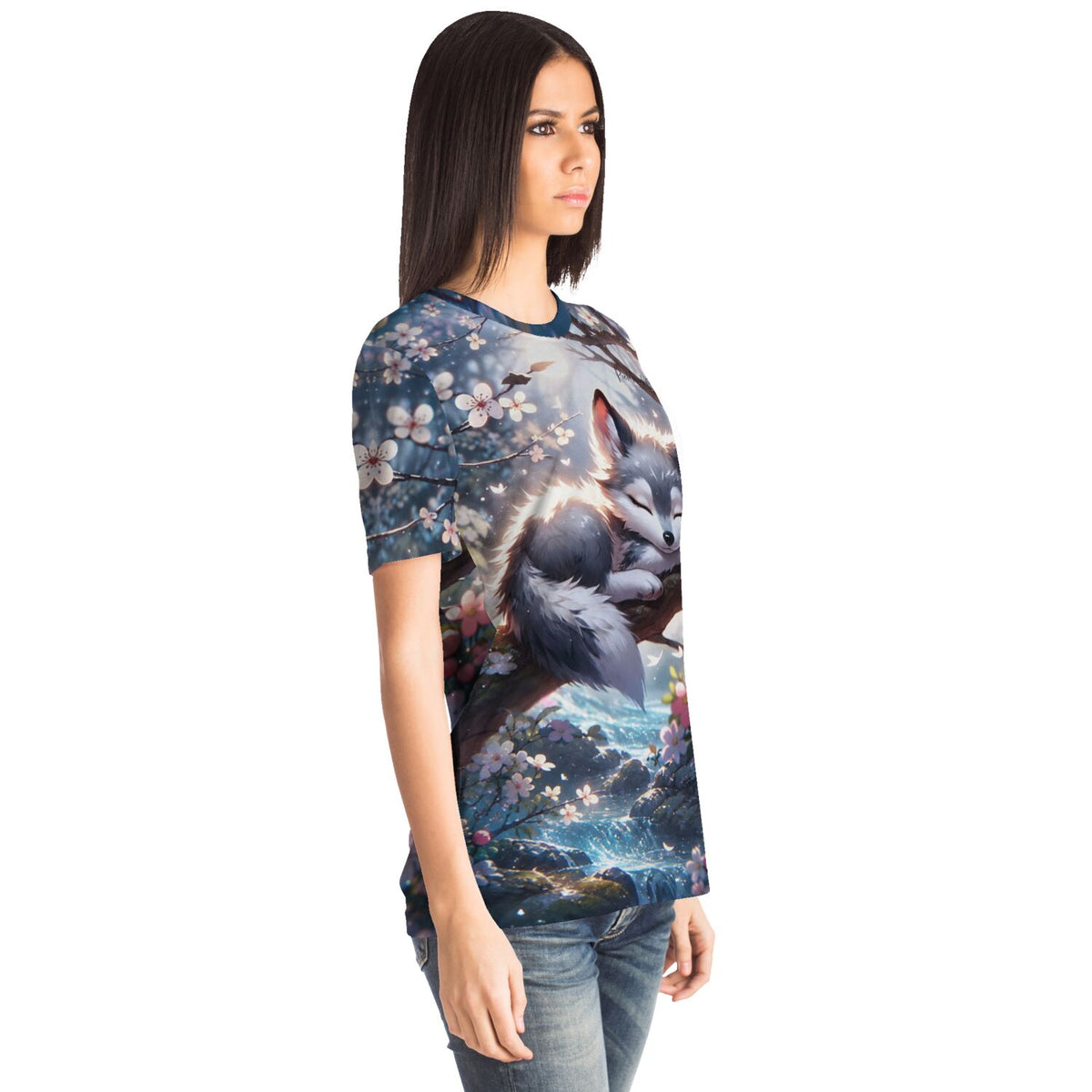 Frau trägt Dreamer T-Shirt mit Yukis Frühling Motiv, inspiriert von Diamond Painting und Malen nach Zahlen Designs.