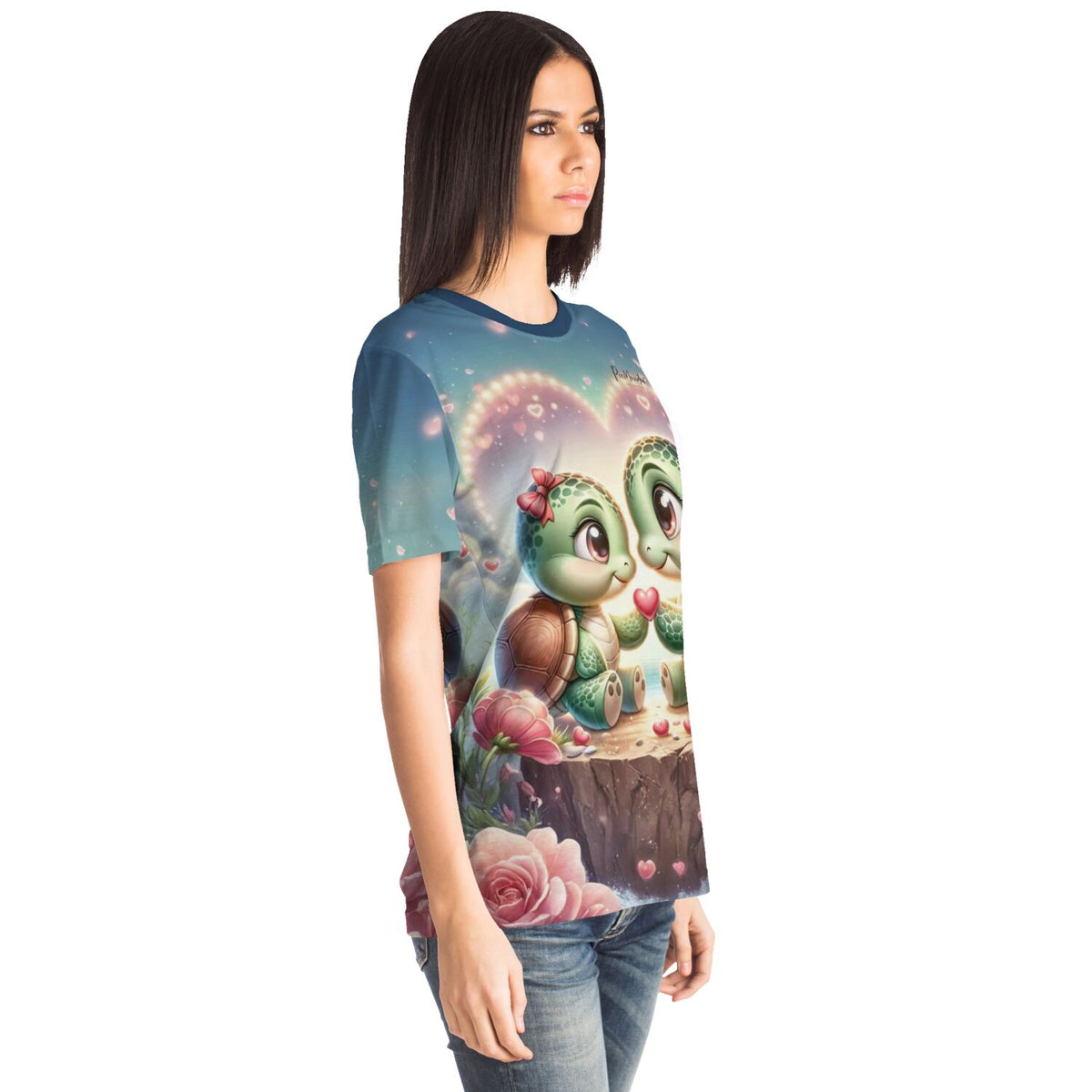 Frau trägt Dreamer T-Shirt mit Paul und Paulinchen Schildkröten-Motiv im Stil von Diamond Painting und Malen nach Zahlen