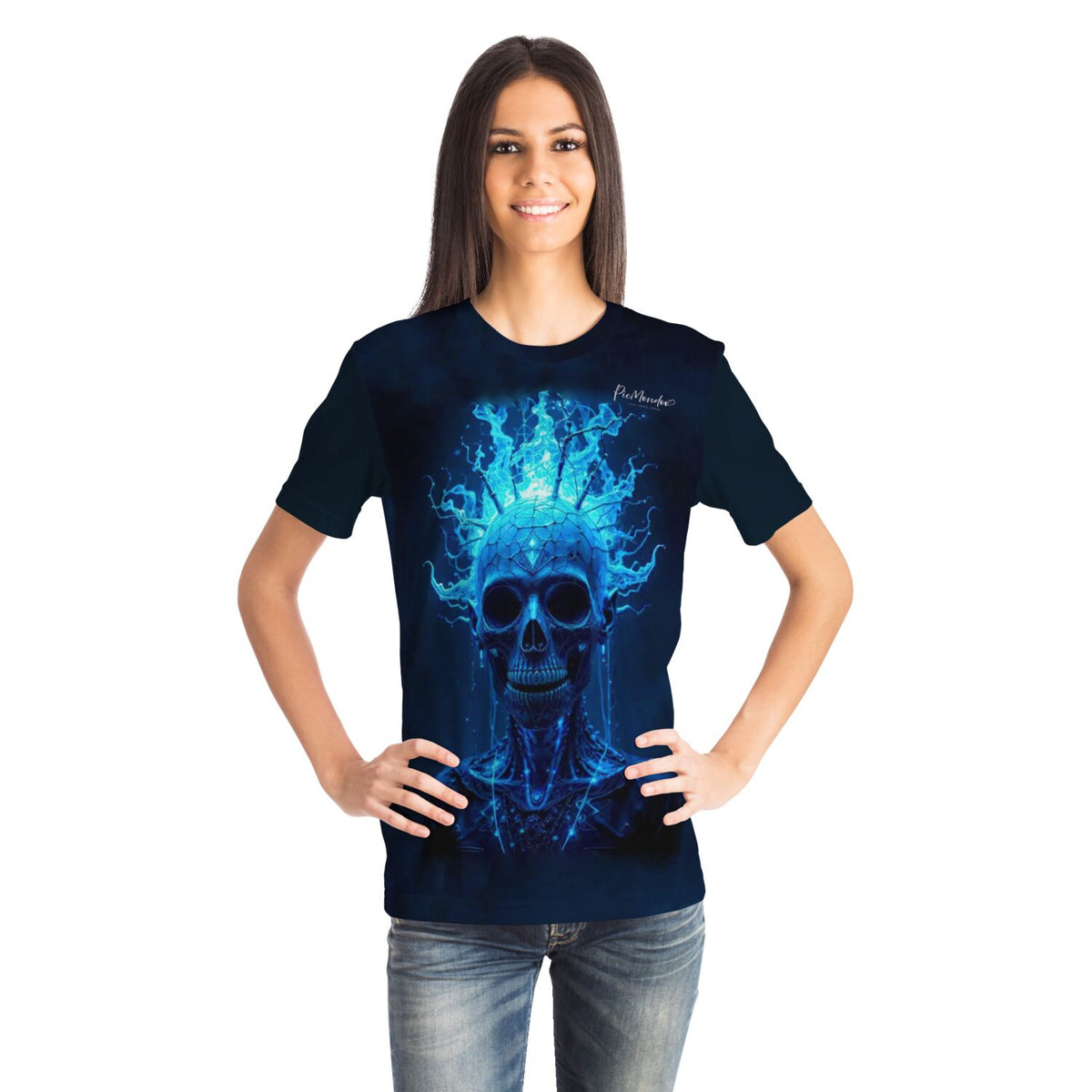 Frau trägt blaues T-Shirt mit leuchtendem Totenkopf-Motiv im Stil unserer Diamond Painting und Malen nach Zahlen Designs