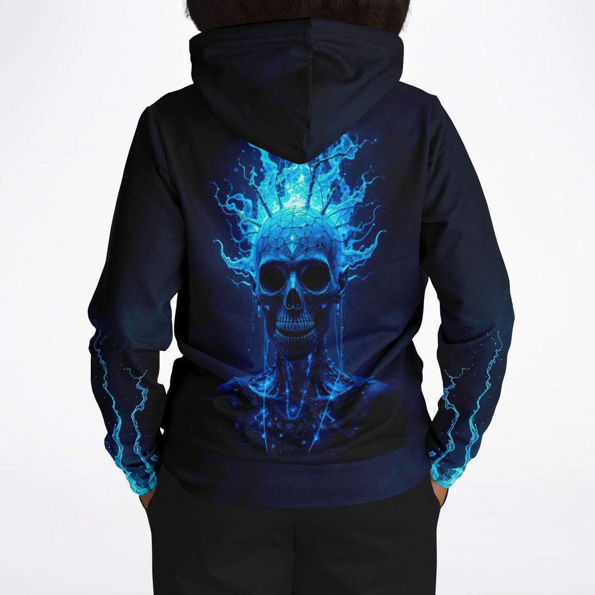 Schwarzer Hoodie mit leuchtendem blauem Totenkopf-Motiv und Energie-Effekten auf der Rückseite