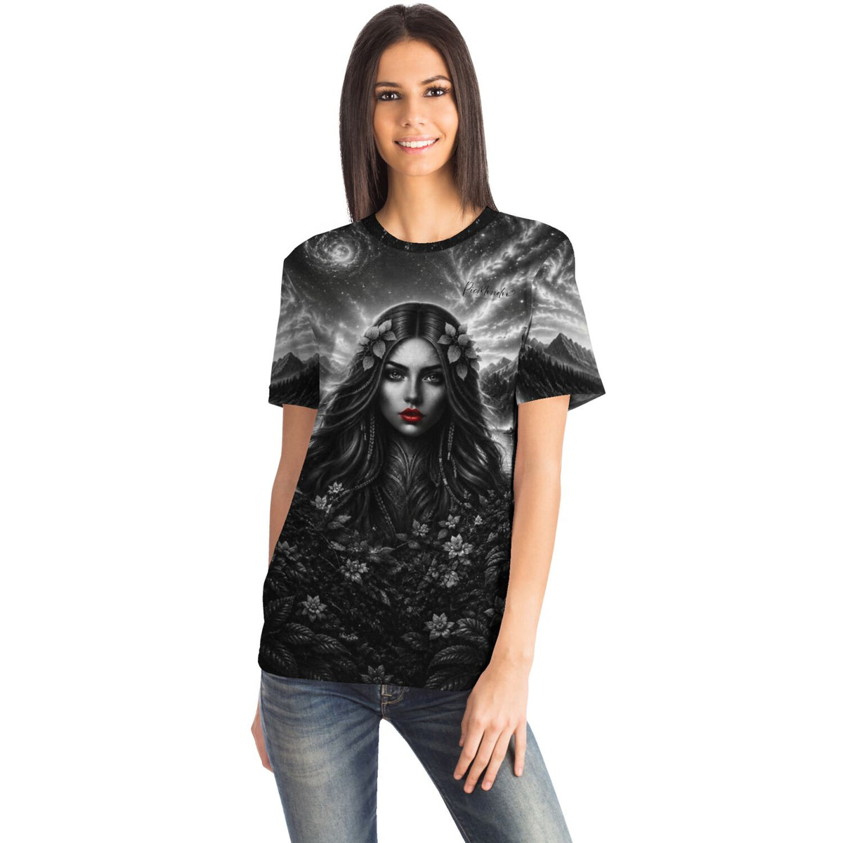 Frau trägt ein Dreamer T-Shirt mit mystischem Motiv ähnlich wie beim Diamond Painting oder Malen nach Zahlen für Erwachsene