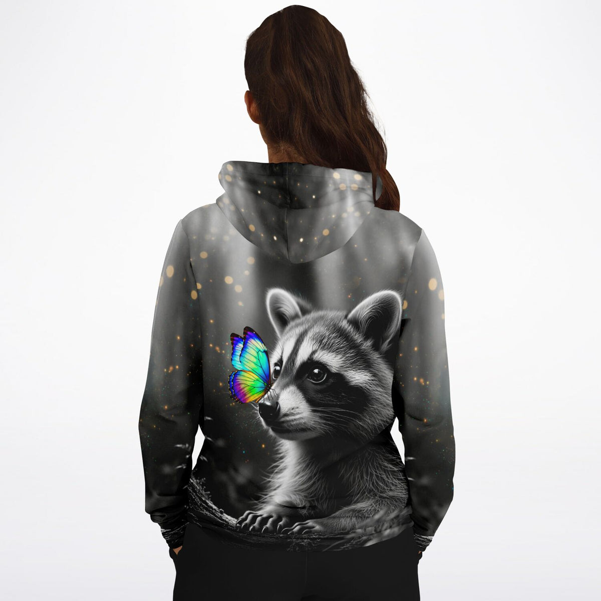 Dreamer Hoodie mit Waschbär-Motiv und buntem Schmetterling, passend für Fans von Diamond Painting und kreativen Designs.