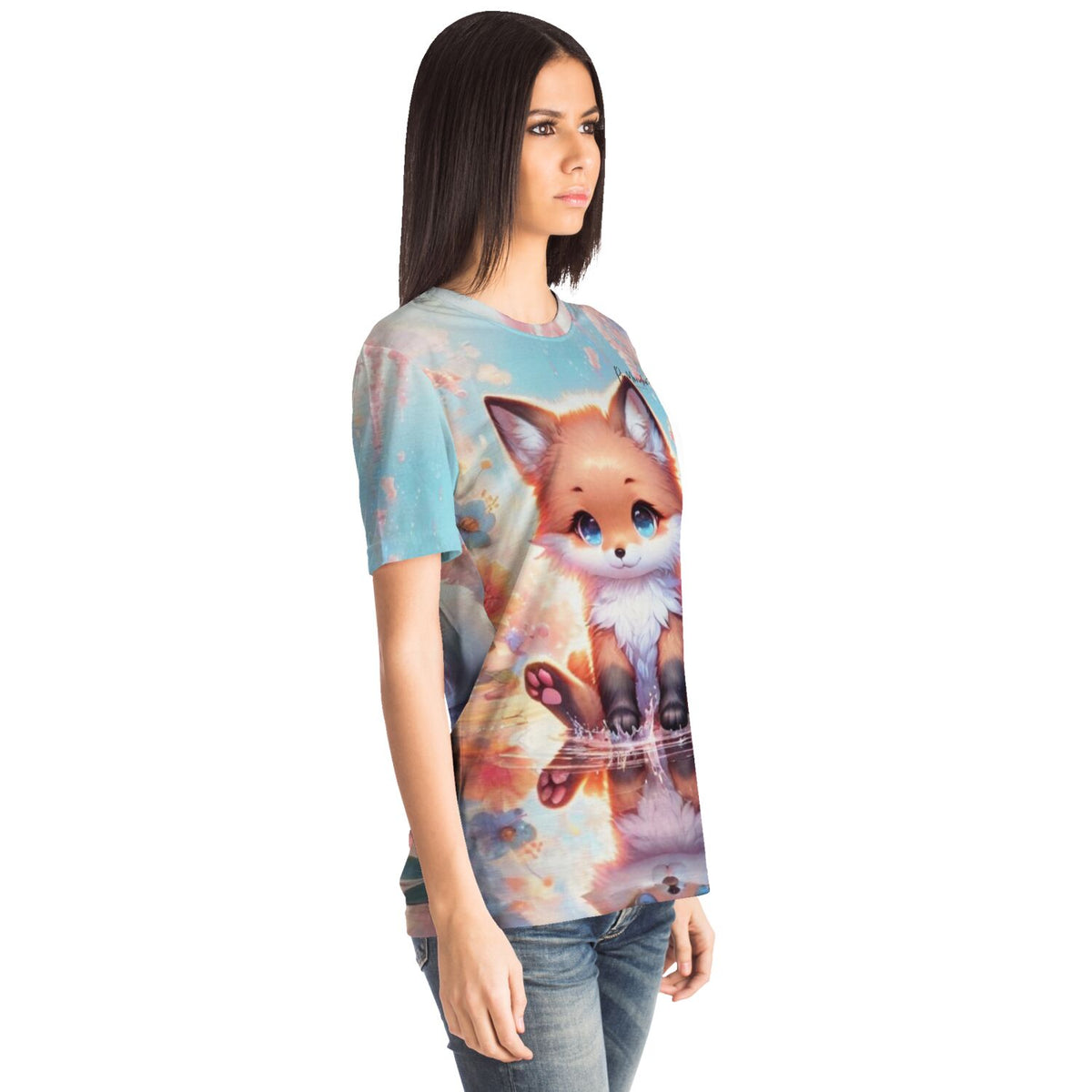 Frau trägt Dreamer T-Shirt mit süßem Fuchs-Motiv im Stil unserer Malen nach Zahlen und Diamond Painting Designs