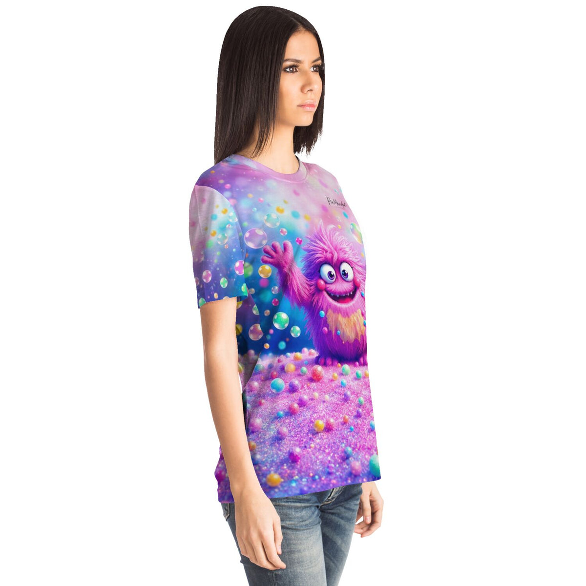 Frau trägt ein T-Shirt mit farbenfrohem Eckbert-Motiv im Stil von Diamond Painting und Malen nach Zahlen Designs.
