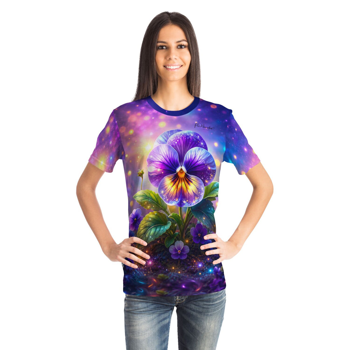 Frau trägt Dreamer T-Shirt mit Sternenveilchen Design, passend zu den kreativen Motiven bei Diamond Painting und Kunst