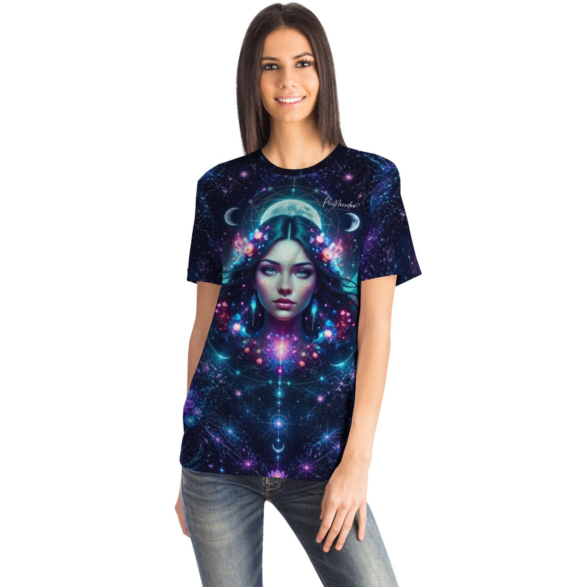 Frau trägt Design T-Shirt Mondprinzessin, inspiriert von Diamond Painting und Malen nach Zahlen Motiven in Neonfarben