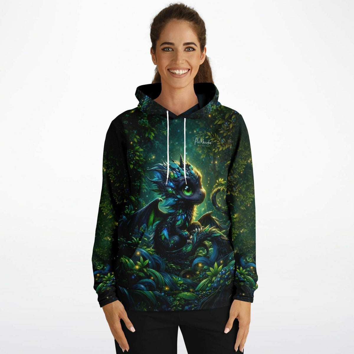 Frau trägt Dreamer Hoodie mit Drago dem Drachen Motiv, passend im Stil zu Diamond Painting und Malen nach Zahlen Designs.