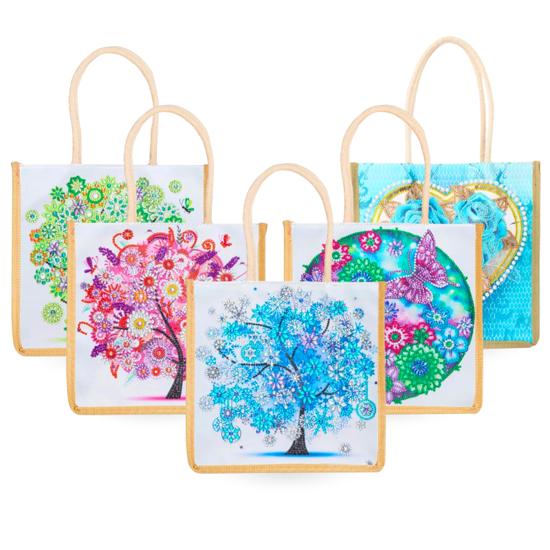 Bunte Diamond Painting Taschen mit Blumen- und Baummotiven sowie glitzernden Steinen als wiederverwendbare Shopper