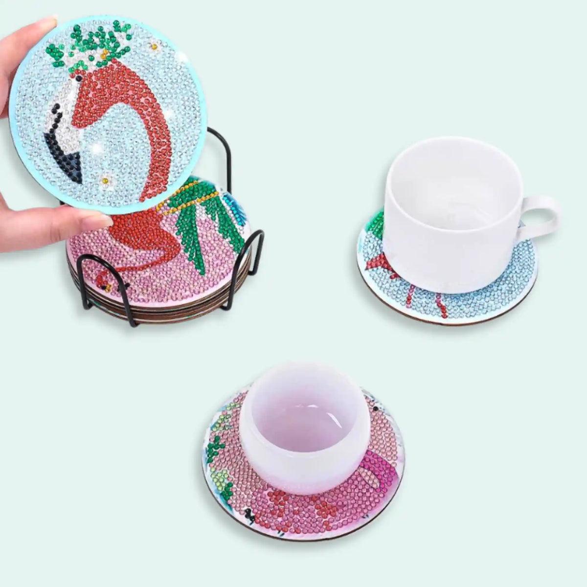 Diamond Painting Untersetzer Set mit Flamingo Motiv, verziert mit bunten Glitzersteinen für Tassen