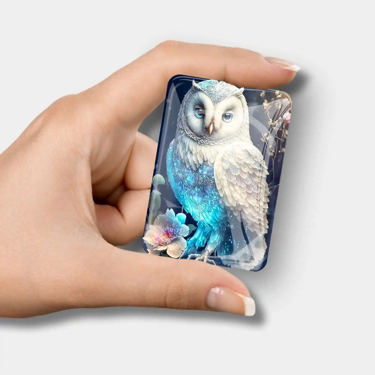 Magischer Cover Minder mit Eulenmotiv aus Glas als praktisches Zubehör für dein Diamond Painting Set von Picmondoo