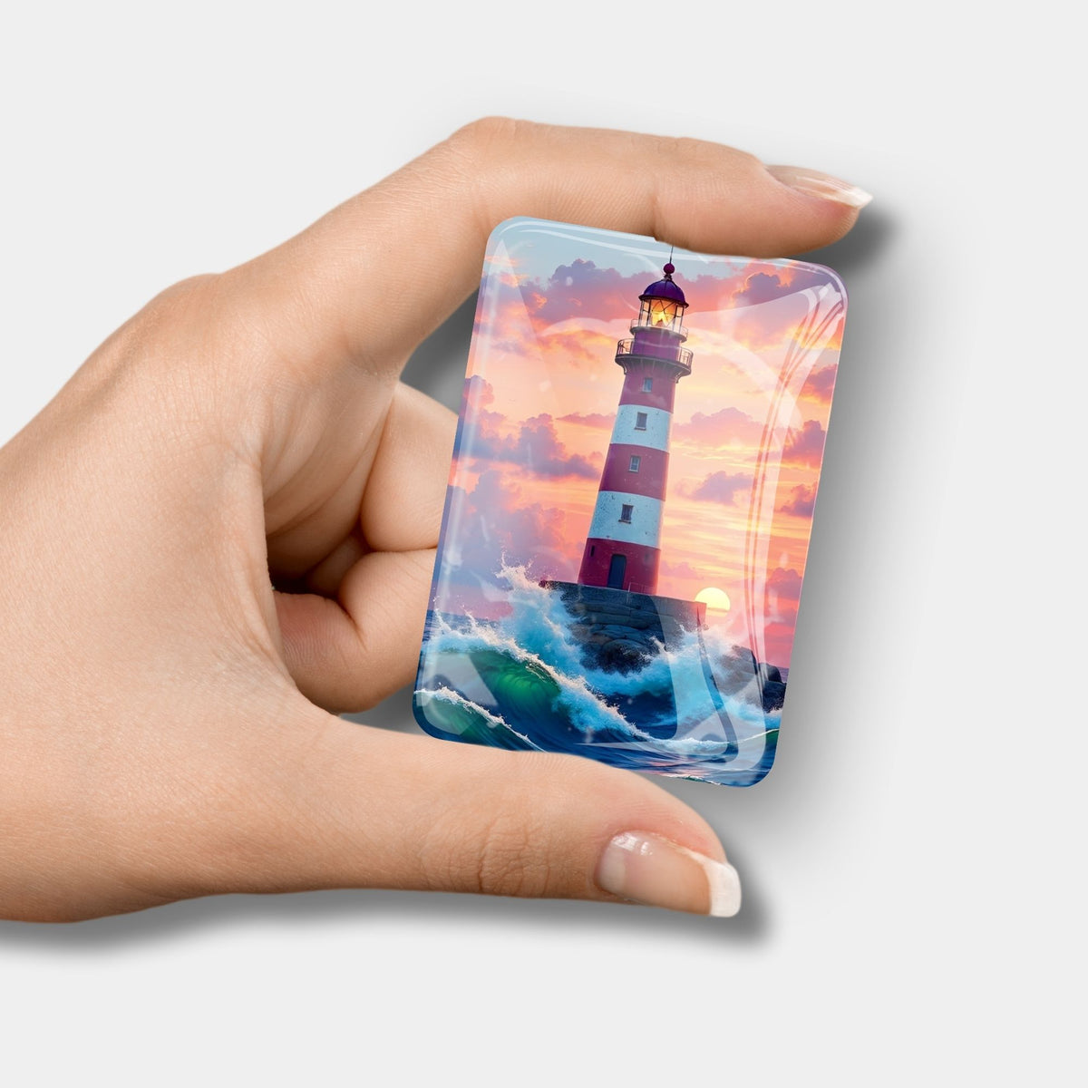 Glas Coverminder mit Leuchtturm-Motiv als praktisches Zubehör für dein Diamond Painting und Diamanten Painting Projekt.