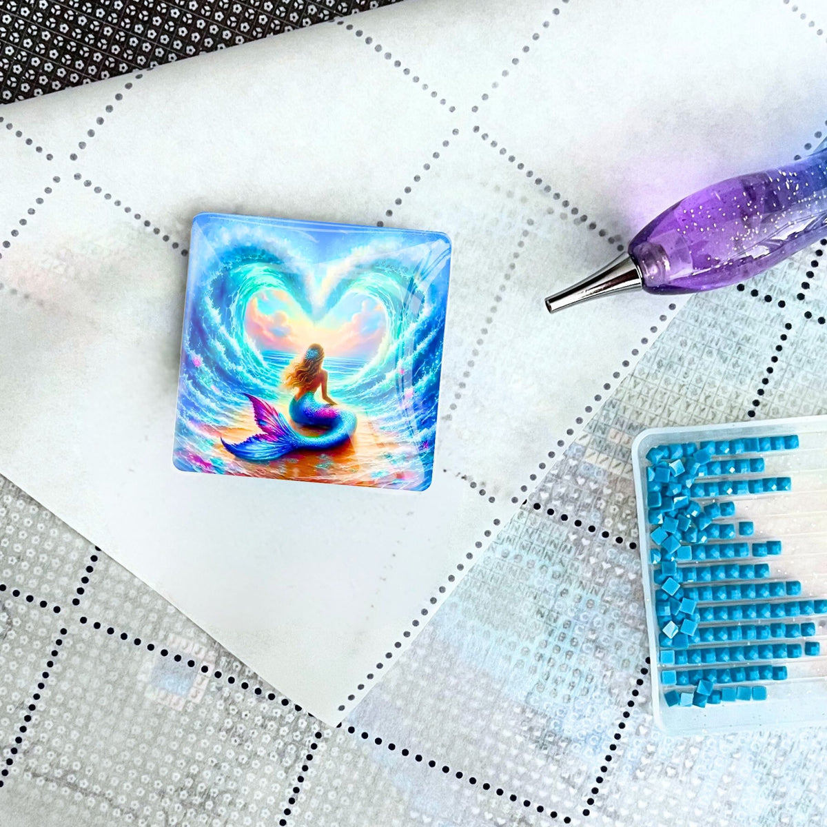 Meerjungfrau Cover Minder für Diamond Painting auf einer Leinwand mit Stift und blauen Steinchen