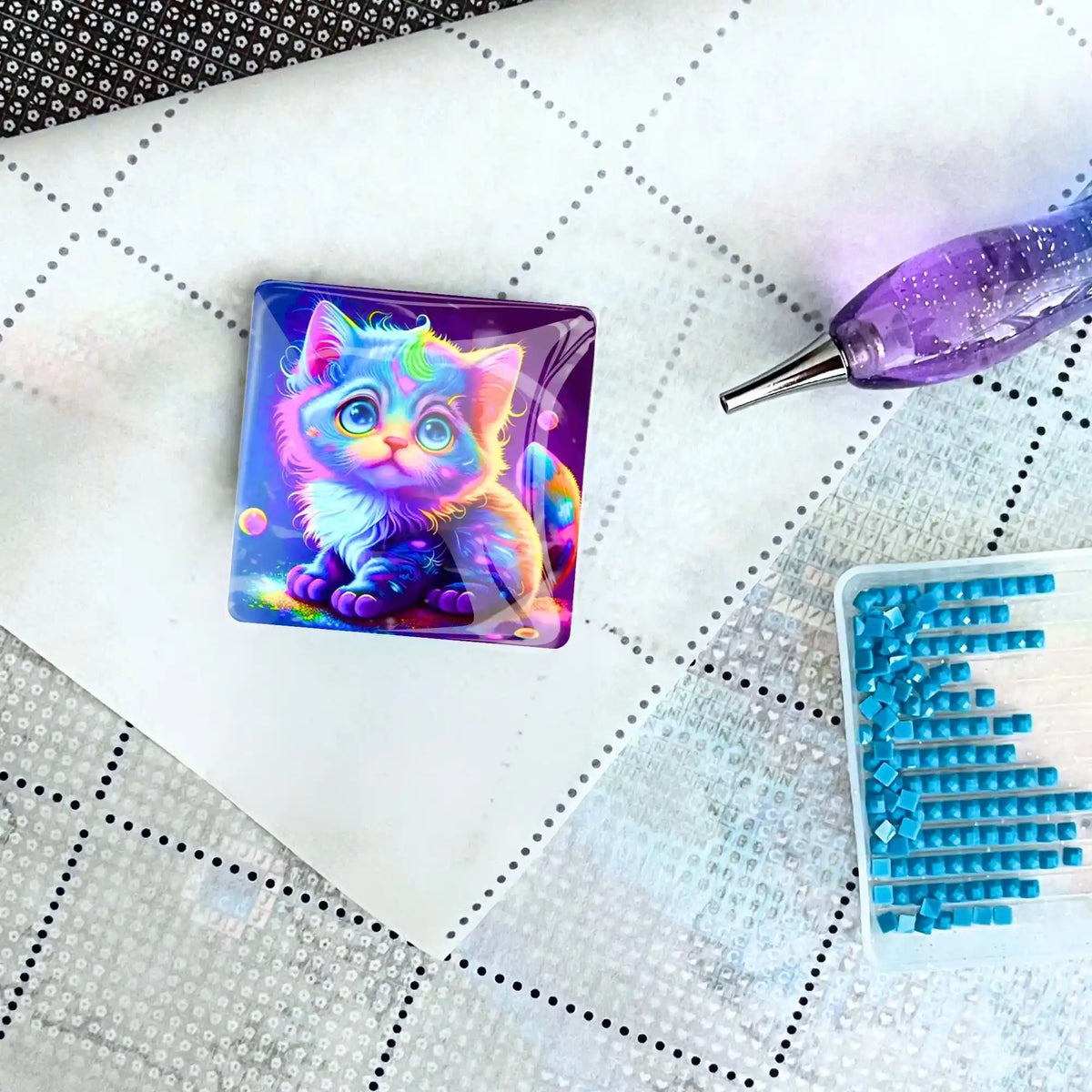 Rainbow Kitty Cover Minder aus Glas zur Fixierung der Folie beim Diamond Painting Set mit Stift und Steinchen