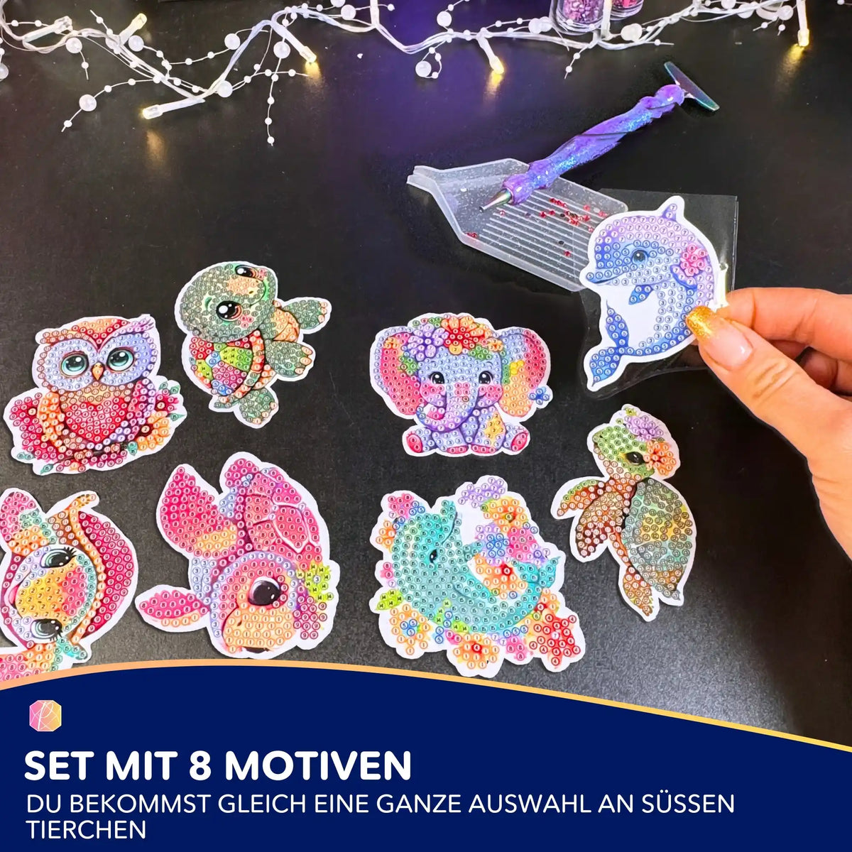 Diamond Painting Sticker Set mit süßen Tiermotiven wie Delfin und Eule inklusive Zubehör auf schwarzem Untergrund