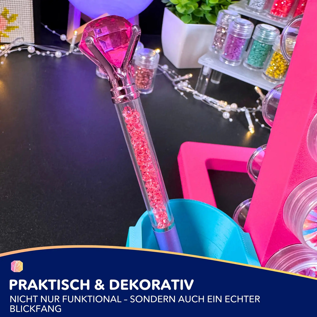 Pinker Diamond Painting Stift mit großem Schmuckstein-Aufsatz und Glitzersteinen als essenzielles Diamond Painting Zubehör