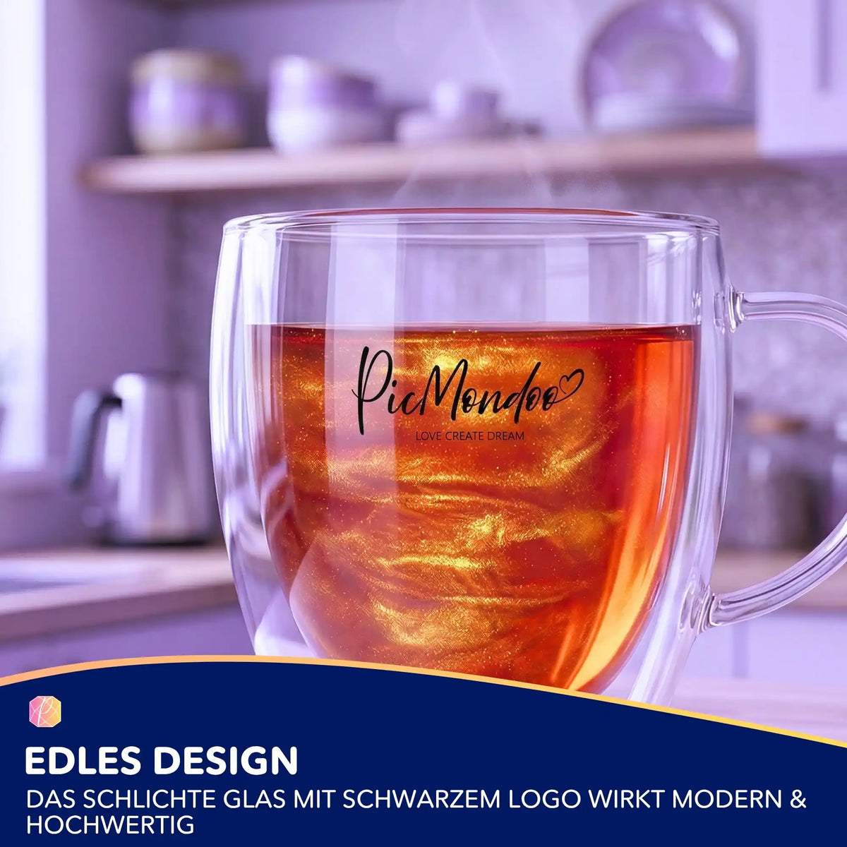 Edles Picmondoo Teeglas mit glitzerndem Tee als stilvolles Accessoire für Diamond Painting und Bastelfans