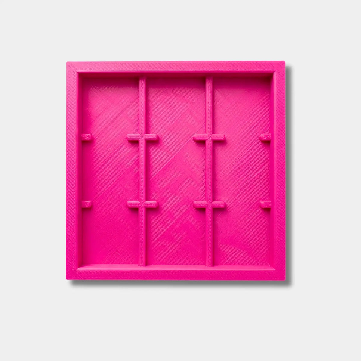 Pinkes 3D Coverminder Brett zur Aufbewahrung von Diamond Painting Magneten mit praktischen Ablagefächern