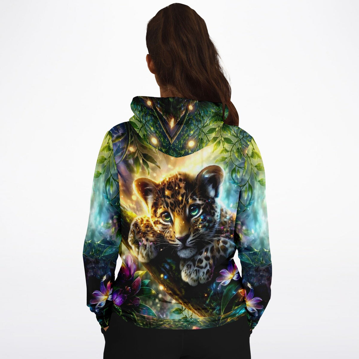 Dreamer Hoodie Sonnenfunke mit einer Leoparden-Illustration im magischen Dschungel-Design und leuchtenden Farben.