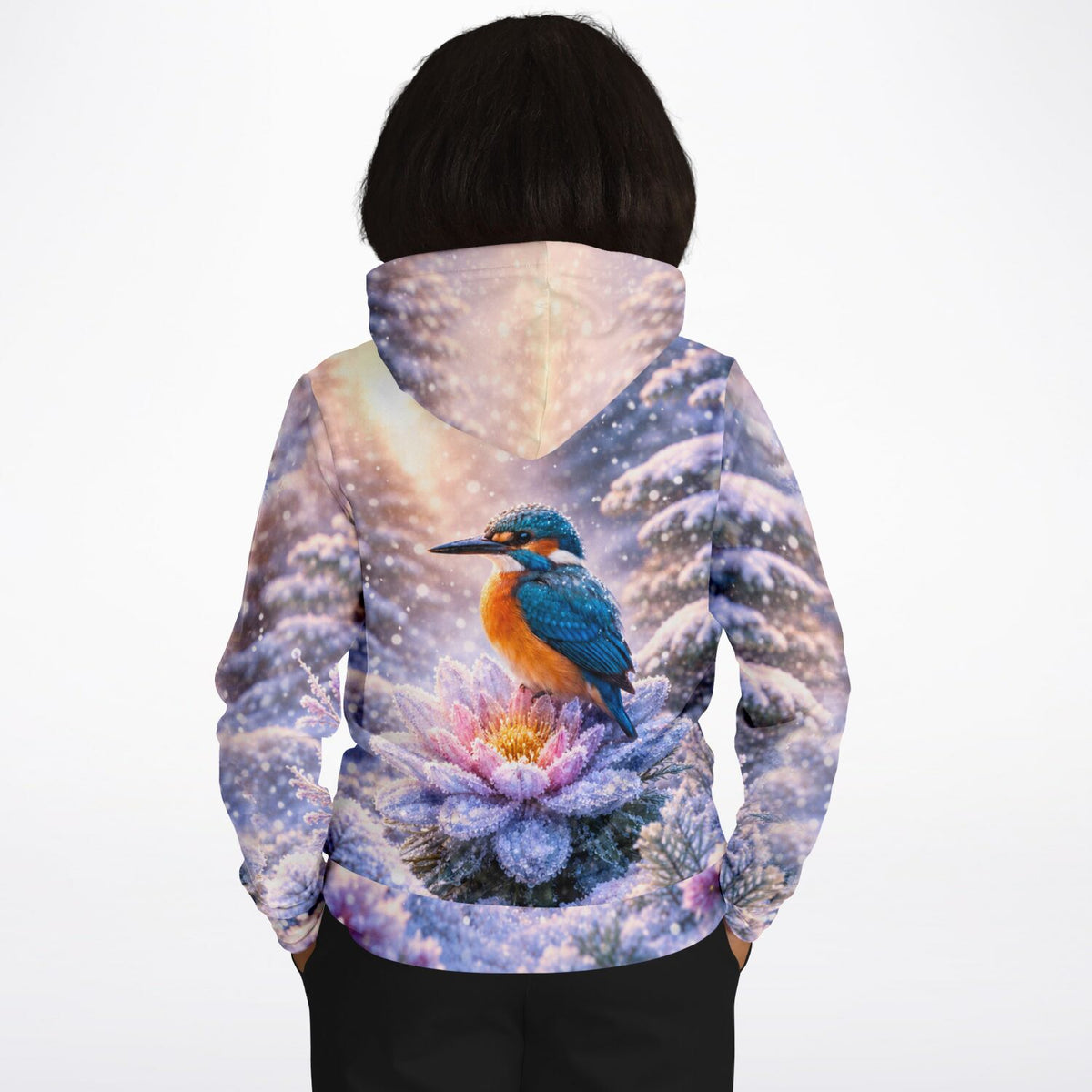 Dreamer Hoodie mit Eisvogel auf frostiger Blume im Winterwald, ideal für Fans von Malen nach Zahlen und Diamond Painting