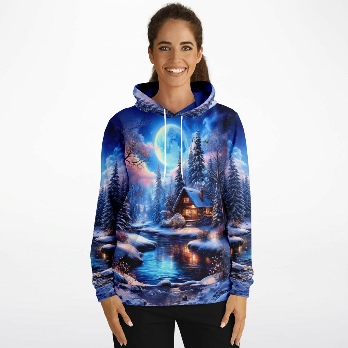 Dreamer Hoodie mit mystischem Winter-Motiv, inspiriert von Diamond Painting Kunstwerken mit Vollmond und Waldhütte.
