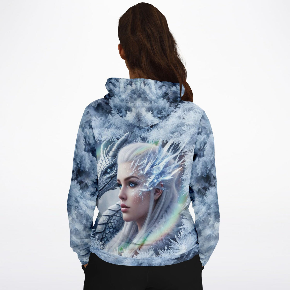 Dreamer Hoodie Dragon Queen mit frostigem Fantasy-Motiv, das an detailreiche Diamond Painting Kunstwerke erinnert.